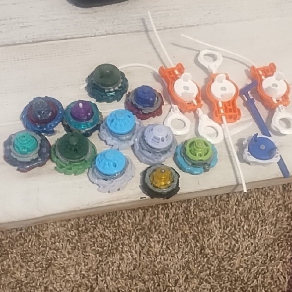 Tomy | Toys | Beyblade Burst 5 Articlepack With A Middle And A Ripper ...